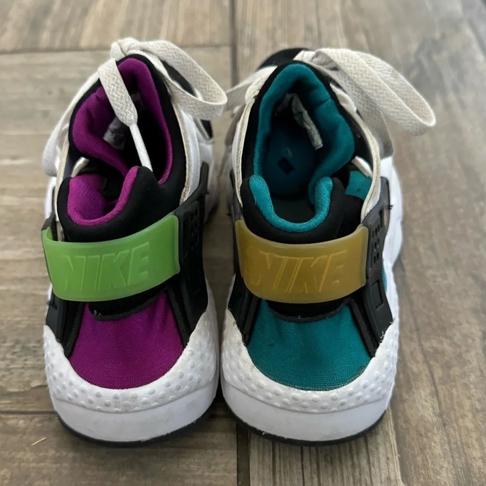 Nike Kids White Black Teal Purple Yellow Accent Sneakers